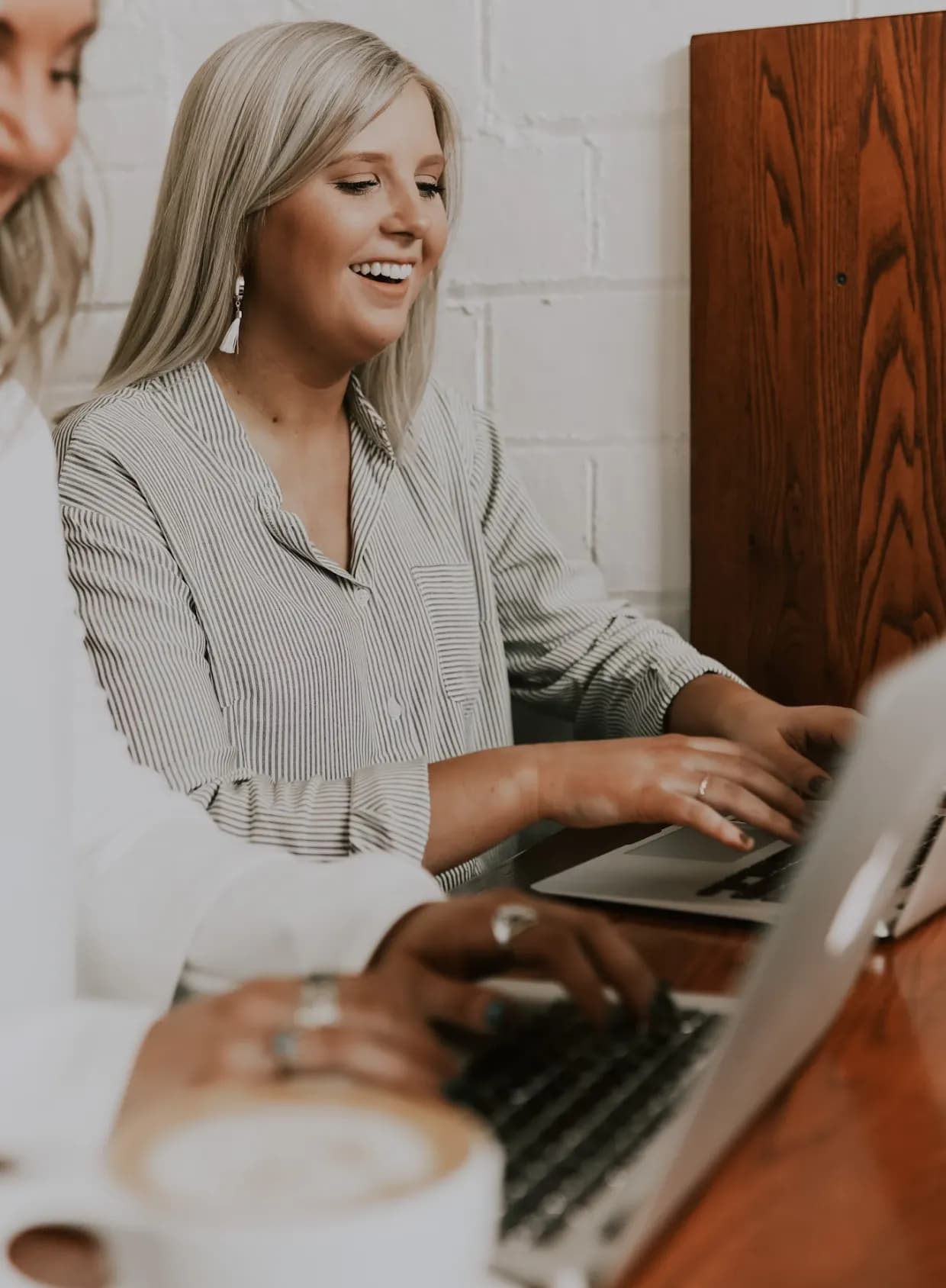 Moderne Arbeitsatmosphäre bei Open Care Forum